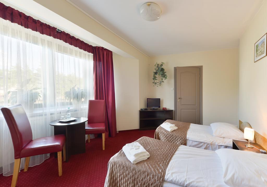 Harmonia Hotel Biała Podlaska Buitenkant foto