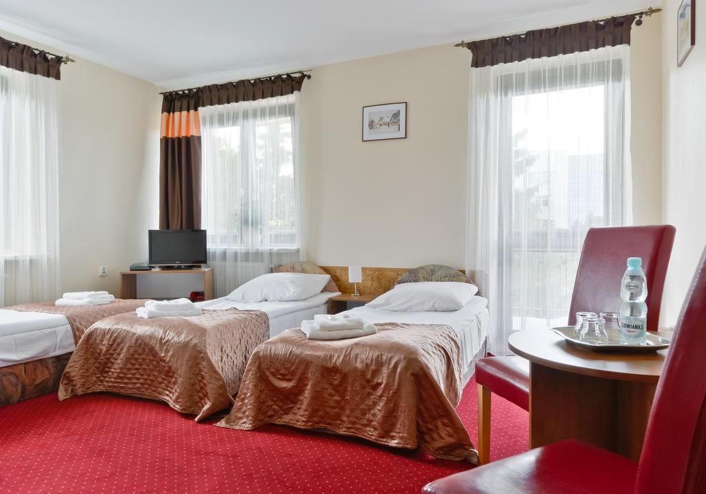Harmonia Hotel Biała Podlaska Buitenkant foto